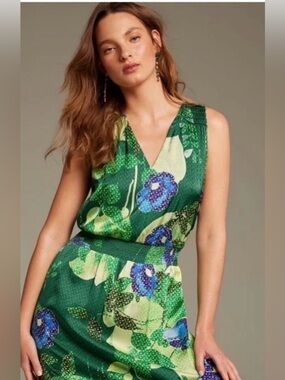 White House Black Market Green Lush Garden Halter Maxi